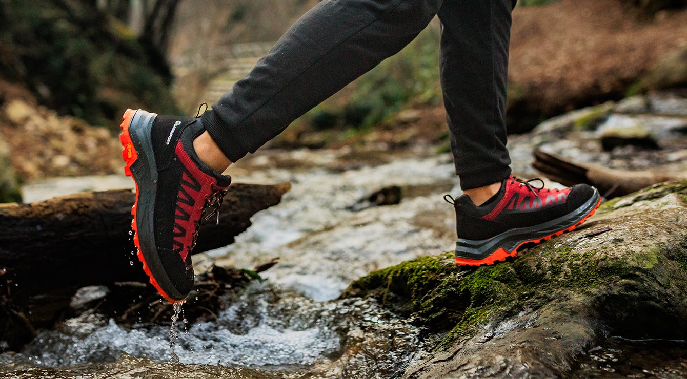 Trekking Yaparken Hangi Ayakkabılar Tercih Edilmeli?